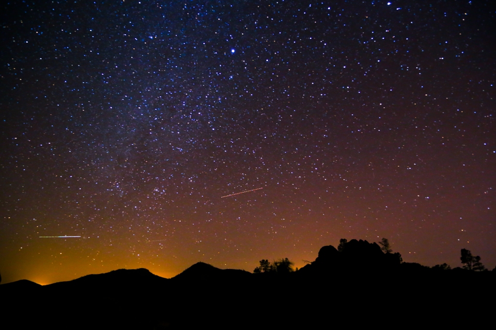 Pinnacles_Night_Sky_-_Flickr_-_Joe_Parks